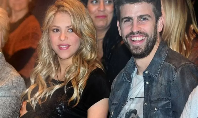Cầu thủ Pique và nữ ca sĩ Shakira